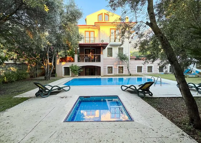 Cem Luxury - Private Pool - Oludeniz, Vila